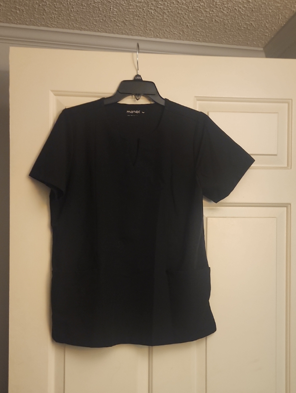 Manor Women’s Black Short-Sleeve Tunic Top